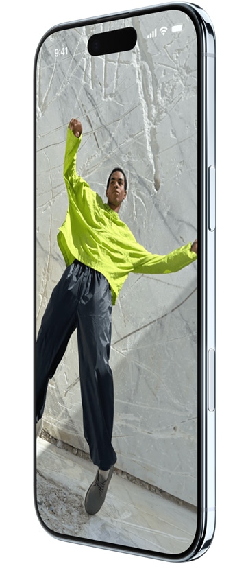 iPhone Air, esikülg, külgvaade, Maps, Music ja Apple TV+ rakendused, näidates kasutuselolevat App Switcher funktsiooni