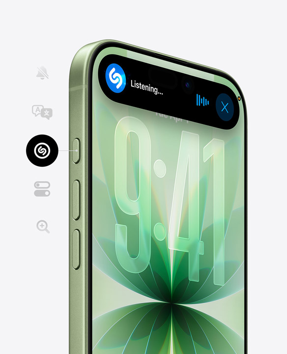 iPhone 17 i salviegrøn vist forfra med Ceramic Shield, Dynamic Island viser Shazam i brug, fra siden vises handlingsknappen og lydstyrkeknapper