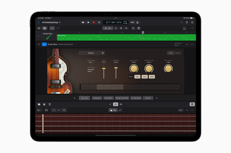 iPad 版 Logic Pro 2 的 Session Players 功能顯示於 iPad Pro 上。