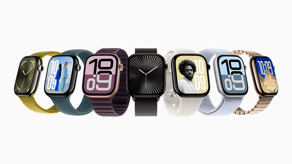 Un ensemble présenté en éventail de sept Apple Watch Series 10 dans différentes finitions et associées à divers bracelets.