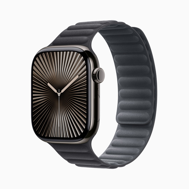 L’Apple Watch Series 10 en titane ardoise.