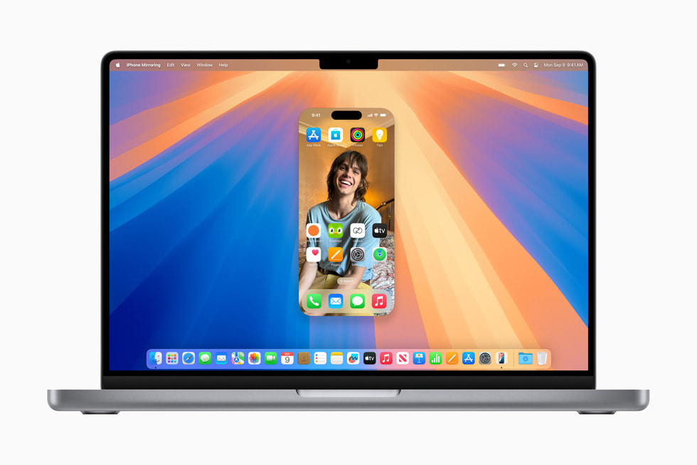 MacBook Proに表示されたiPhoneのホーム画面。