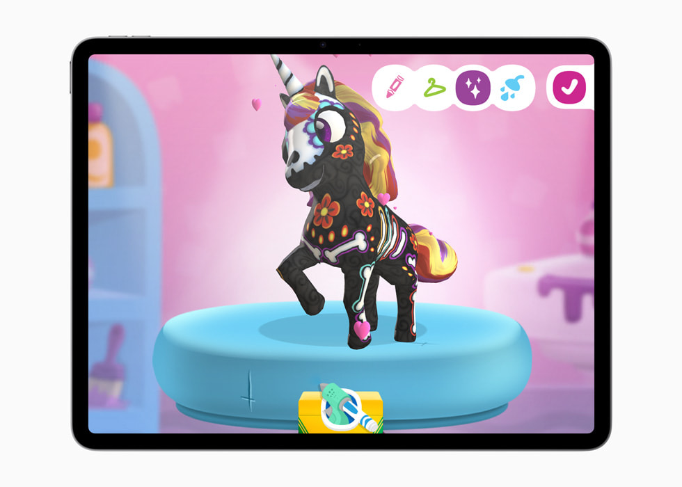 Red Games Co.의 Crayola Scribble Scrubbie Pets+ 아트를 보여주는 iPad Air 13.