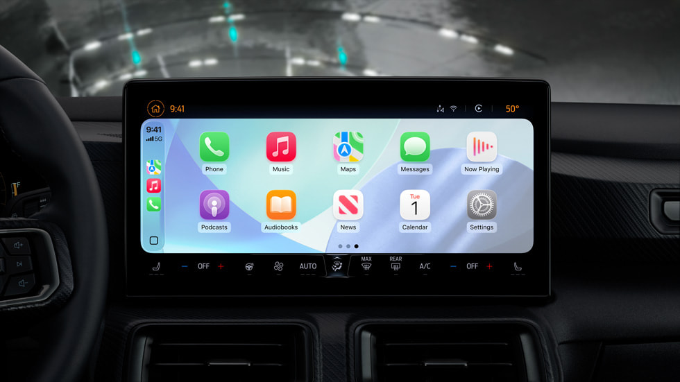 라이트 모드로 설정한 CarPlay.