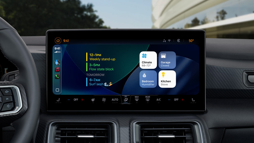 위젯이 표시되어 있는 CarPlay.
