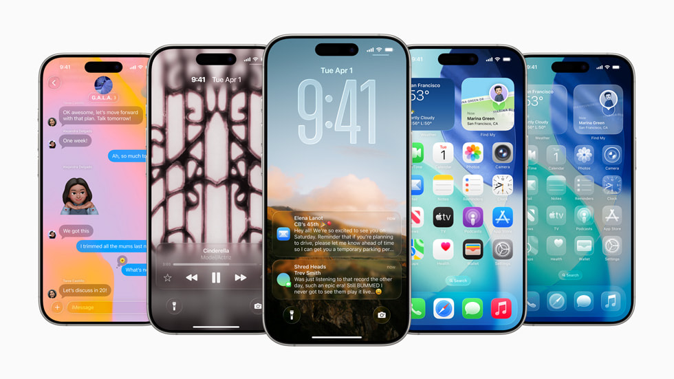 iOS 26의 업데이트를 보여주는 5대의 iPhone 16.