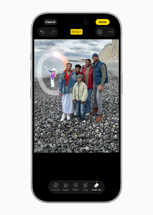 iPhone viser en Visk ud-skærm i Fotos-appen.