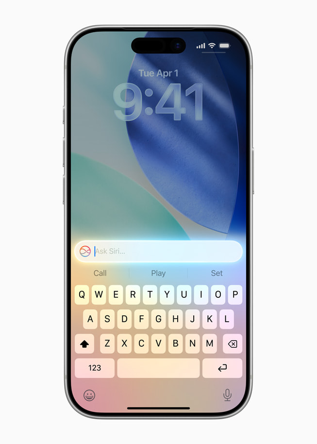 iPhone viser en cursor, der er klar til, at brugeren kan skrive til Siri.