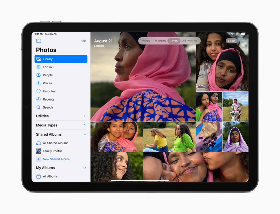 iPad Air met daarop de vernieuwde Foto’s-app.