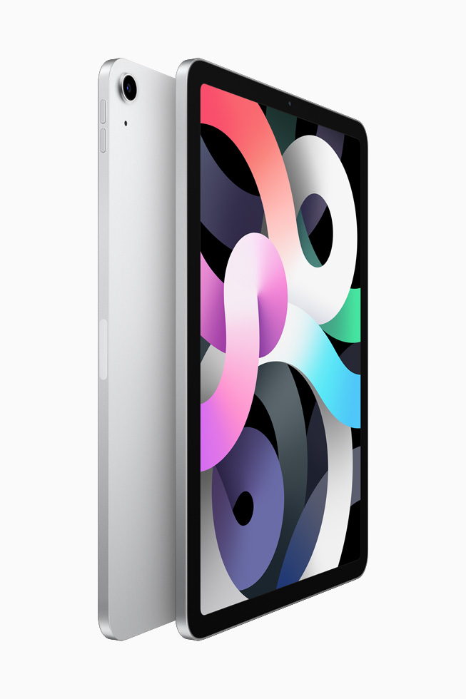 Twee iPad Airs in zilver met de achterzijde tegen elkaar aan. 
