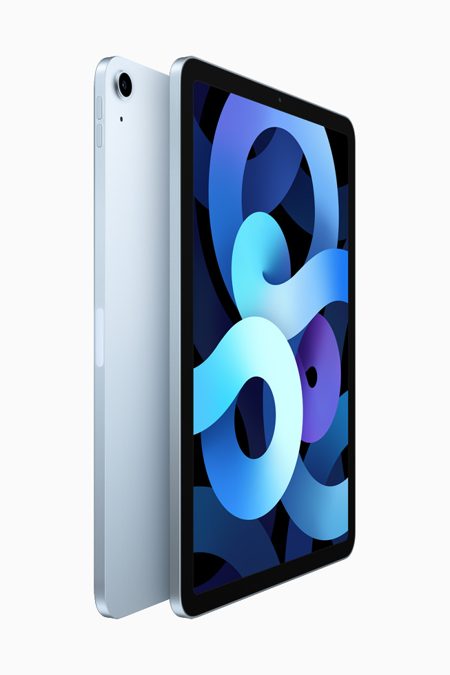 Twee iPad Airs in hemelsblauw met de achterzijde tegen elkaar aan. 