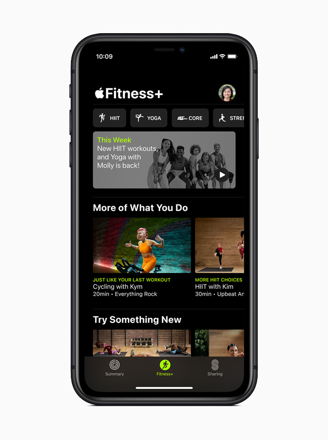 Apple Fitness+-beginscherm, weergegeven op iPhone 11 Pro. 