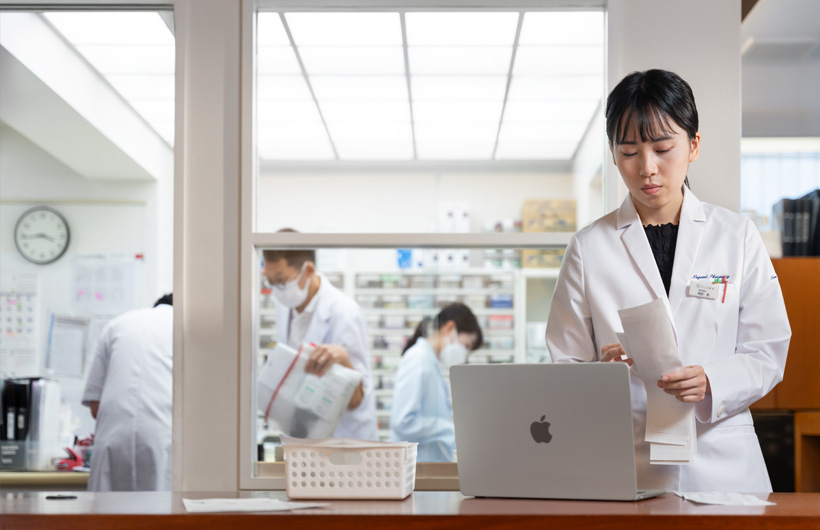 La tecnología Apple ayuda a optimizar las operaciones y reducir el tiempo que el personal dedica a tareas administrativas.