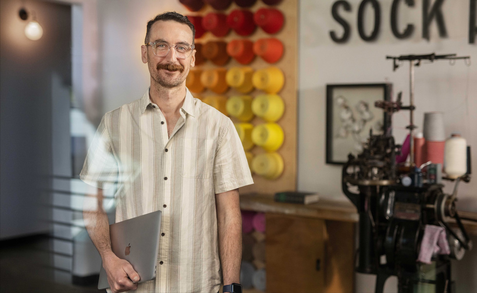 Max Williamson, vicepresidente de éxito del cliente y alianzas estratégicas, también integra el departamento de TI.
