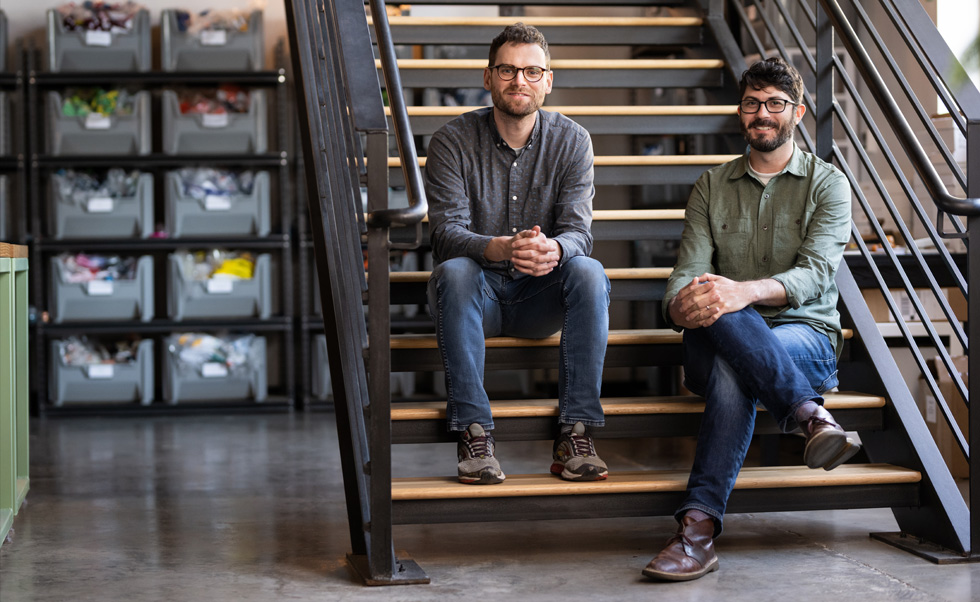 La misión de los cofundadores Noah Lee y Dane Jensen es llevar la industria textil al siguiente nivel.